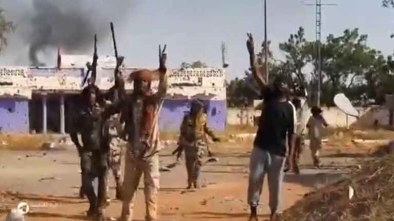 Army soldiers fled key Sudanese city - leaving 200,000 civilians trapped