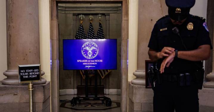 Government shutdown threatens to drag on through weekend with Hill leaders deadlocked