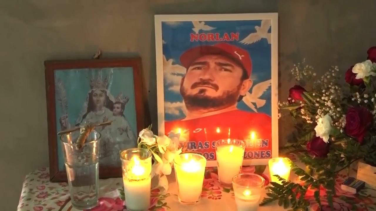 Mother and sister mourn after El Salvadorean man killed in Dallas ICE shooting