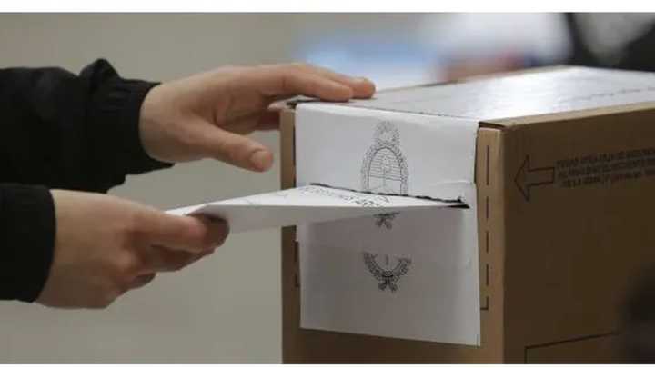 Elecciones 2025: los extranjeros residentes en el país no pueden votar en las nacionales