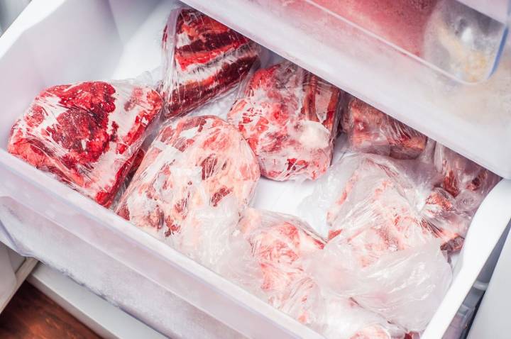 Parecía un simple reparto de carne, pero la Policía descubrió un cúmulo de irregularidades en Santa Cruz de Tenerife