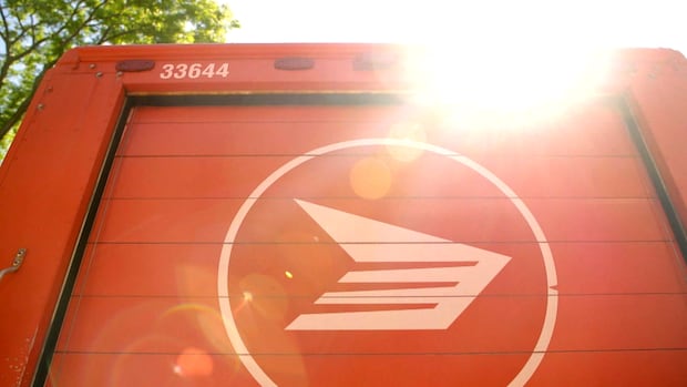 Canada Post workers return to work and hope Canadians will take up their cause