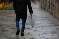 La Aemet activa aviso rojo por lluvias torrenciales y posibles inundaciones en el litoral de Huelva