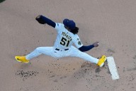 Cubs vs. Brewers prediction: Best bet, odds, pick for Game 1 of the NLDS