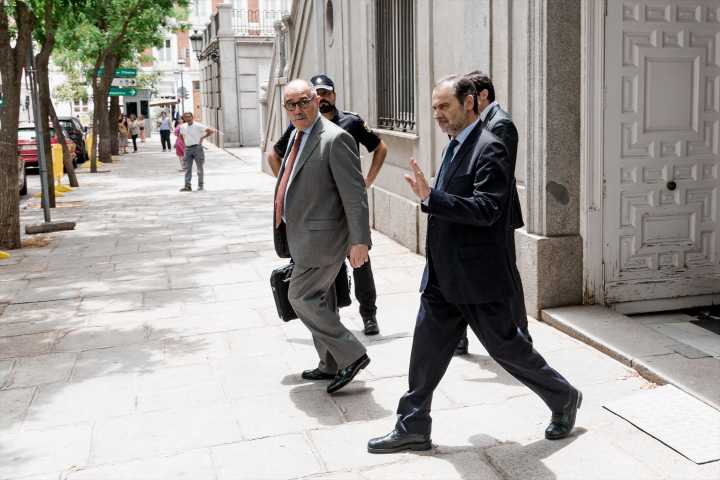 Ábalos renuncia ao seu avogado por "diferenzas irreconducibles" a dous días de declarar