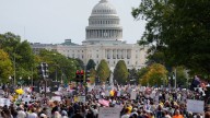 Miles de personas salen a las calles en Estados Unidos contra la política autoritaria de Trump bajo el lema 'No Kings'