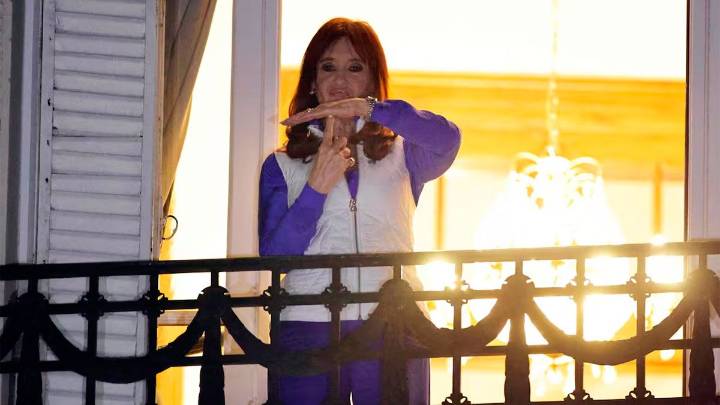 Che, Cristina, ¿y si renunciás a la jefatura del PJ?