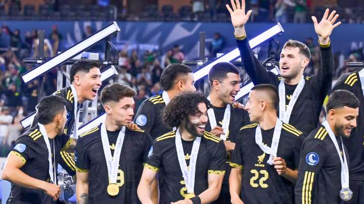 A un año del mundial se alista para ser el tercer delantero de México