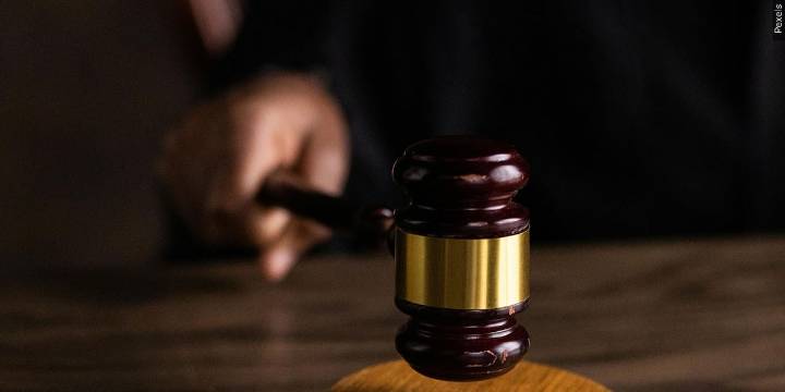 Judge upholds reinstatement of Amherst middle school counselor