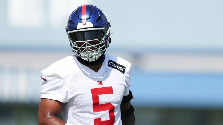 Giants' Kayvon Thibodeaux miffed as tush push fumble not called