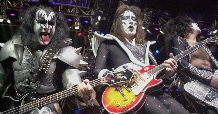 Original lead guitarist of Kiss, Ace Frehley, canceled Decatur show before his death