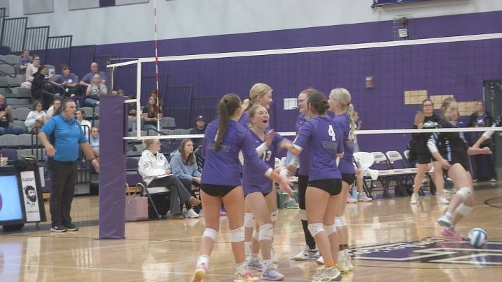 Cloquet Volleyball Extends Win Streak to Three After Defeating Superior in Straight Sets