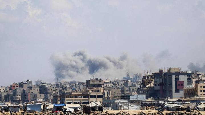 Israel castiga Gaza con tanques, aviones y barcos en el segundo aniversario de la matanza