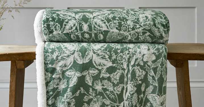 Luxury throw that's like 'sleeping on marshmallow' reduced from £70 to just £19
