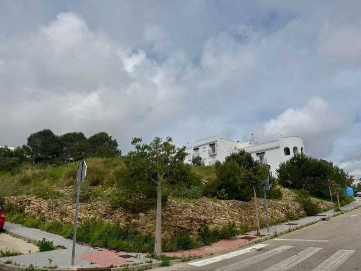 Vejer exige a Diputación la construcción de las 32 viviendas de protección oficial comprometidas