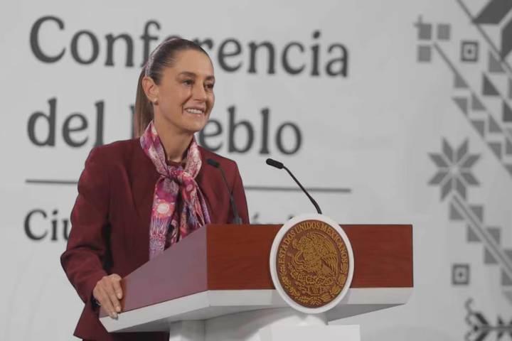 Sheinbaum ironiza sobre el PAN y MC: 'muerto el PRI, nace la alianza MAC