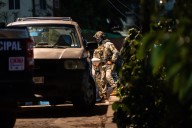 Madre encuentra a su hijo asesinado a balazos dentro de su casa en la colonia Chihuahua