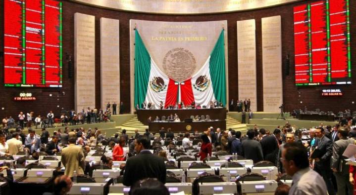 Van diputados por subirse el sueldo y aprobarse "apoyo" contra ISR