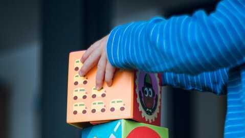 ¿Por qué los dados visuales son la clave para que tu hijo ame leer?