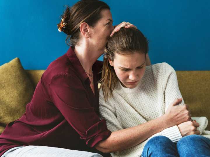 El hipopótamo que se esconde en el cuarto de tu hijo adolescente: consejos urgentes para no dejarlo solo