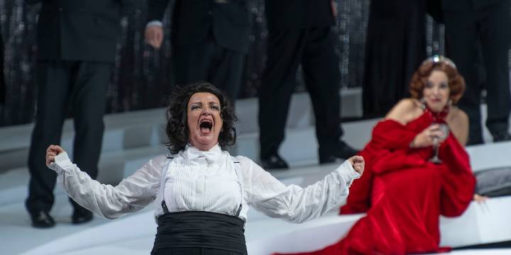 ‘Salomé’ estrena en el Teatro Colón: erotismo y muerte en una puesta audaz