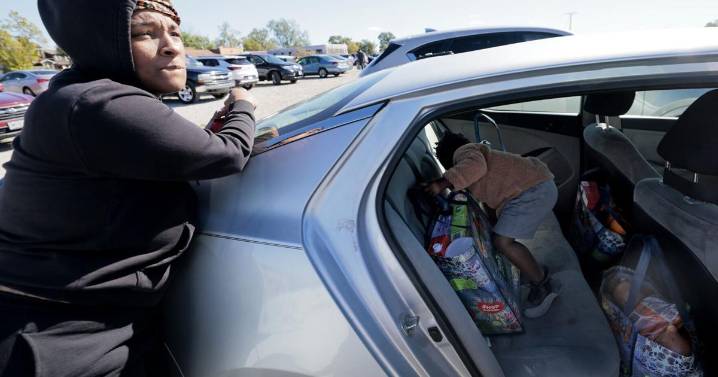 Photos: Whole Foods hosts food distribution event in St. Louis