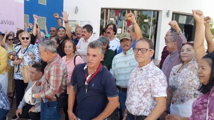 Levantan acta administrativa a maestros de la UAS por oponerse a reingeniería financiera, denuncian