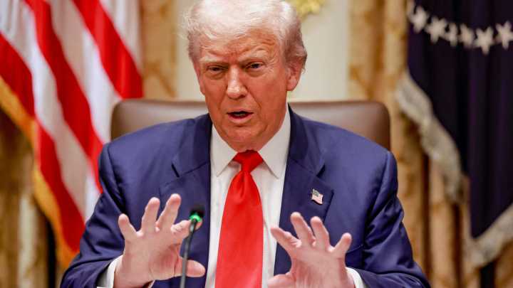Government shutdown live updates: Judge temporarily blocks mass layoffs