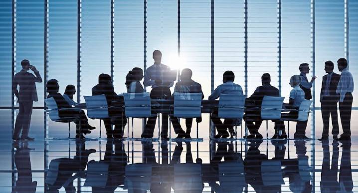 Empresas del siglo XXI con leyes del siglo XX