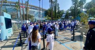 Afición angelina llena Dodger Stadium para el Juego 3 de la Serie Mundial