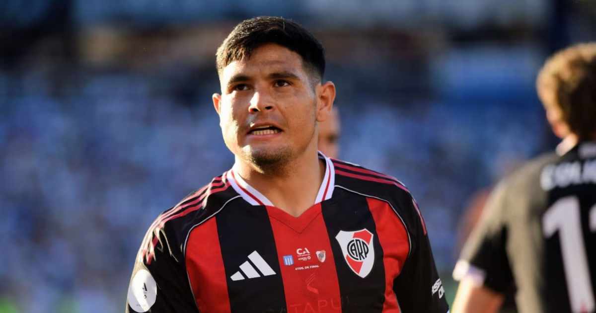 La inesperada noticia que recibió Maxi Salas en pleno partido entre River y Racing