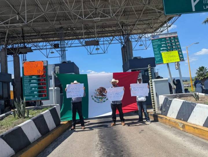 Productores de maíz, autoridades e industriales entran a reunión para destrabar conflicto