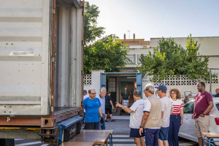 La Congregación de los Sagrados Corazones envía un contenedor con ayuda humanitaria para Mozambique