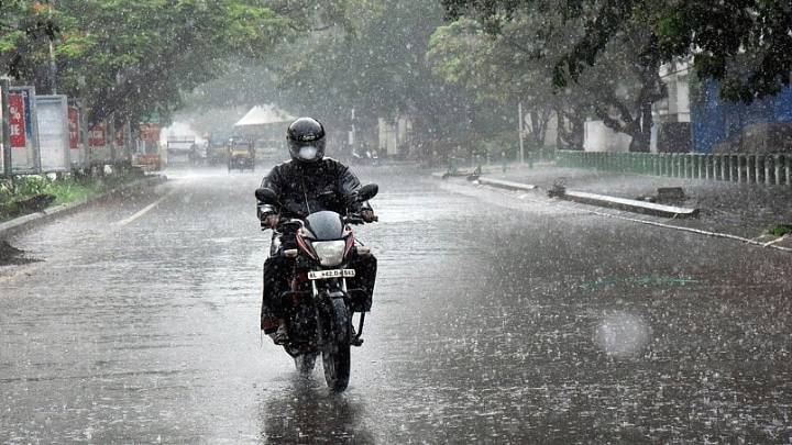 Karnataka Weather: Heavy Rainfall Is Predicted In These Districts; Here's What IMD Says