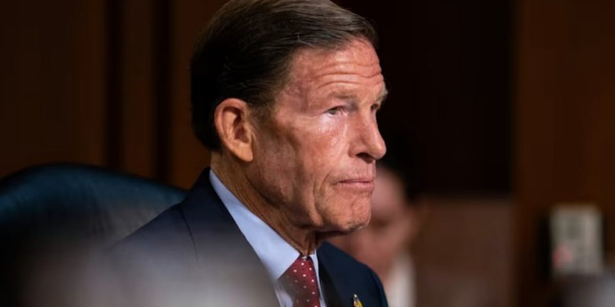Trump calls for investigation into Blumenthal over allegations he lied about military service