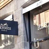 Hermes defies US tariffs as sales grow