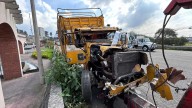 Vuelca camión cargado con plantas en la México