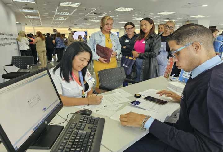 Emprendedores turísticos de Caracas reciben formación financiera