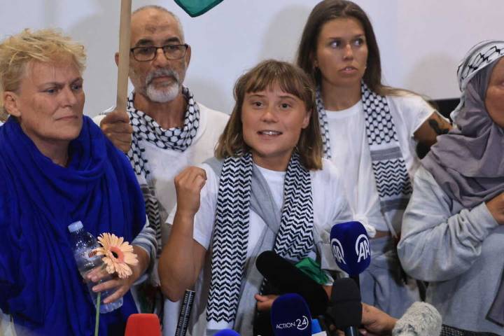 Dura crítica de Trump a Thunberg: La llama "alborotadora" y sugiere que "debería ver a un médico"