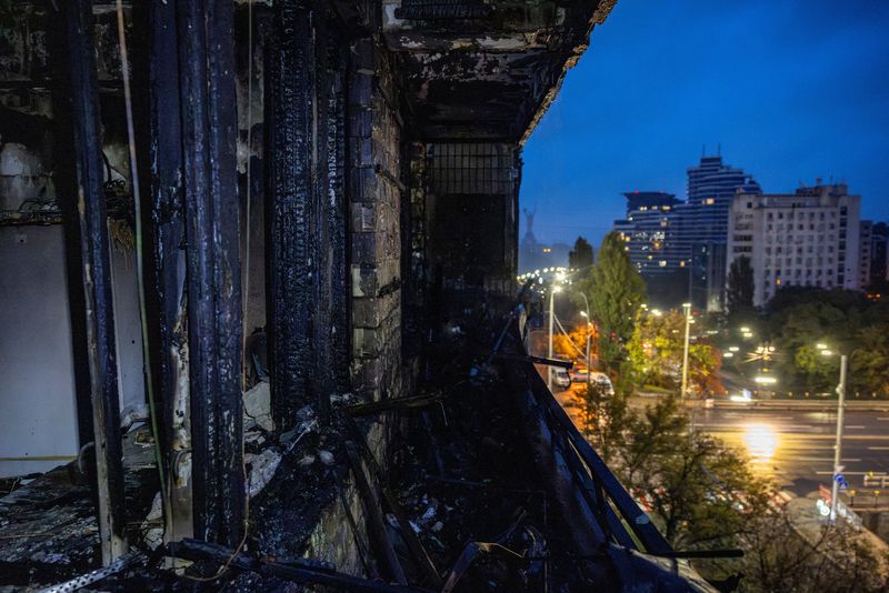 Russia strikes Kyiv apartments, energy sites in major attack