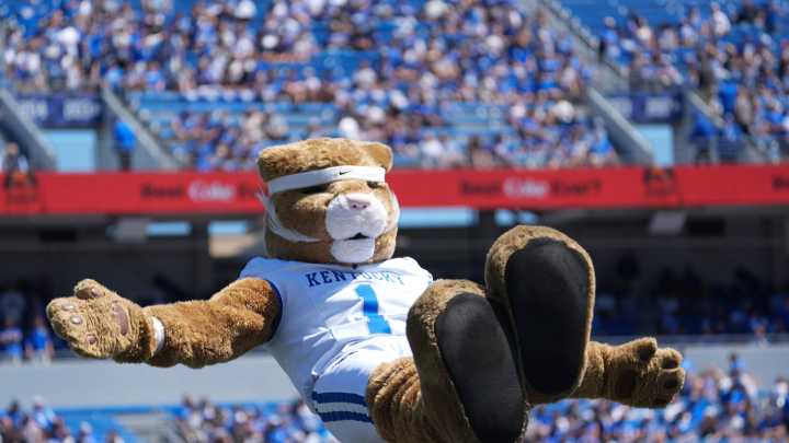 Does Kentucky play today? Week 7 college football schedule