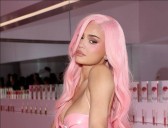 ¡Maquillaje, glamour y fiesta! Celebra Kylie Jenner los 10 años de su marca de cosméticos