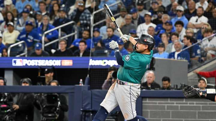 Canadian slugger Josh Naylor helps Mariners put Blue Jays in big ALCS hole with home run back home