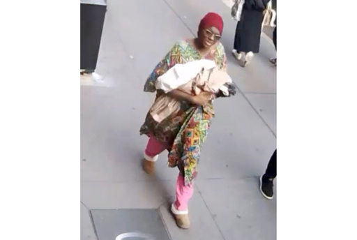 Policía busca a mujer tras abandono de bebé en estación de metro de Nueva York