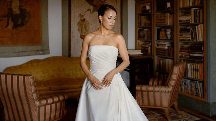 100 Dresses And 150 Barry’s Bootcamp Classes Later, This Elie Saab Bride Was Ready To Say “I Do”