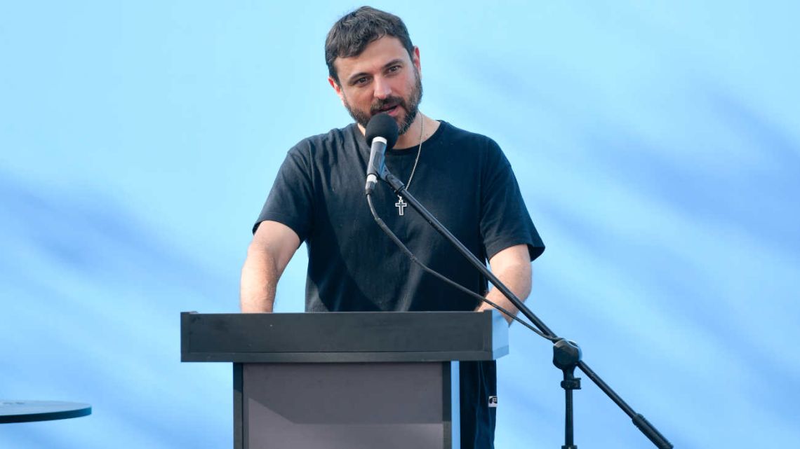 Grabois se abrazó con Massa y selló la tregua: "Quiero hacerle una mención especial, me ayudó mucho en la campaña"