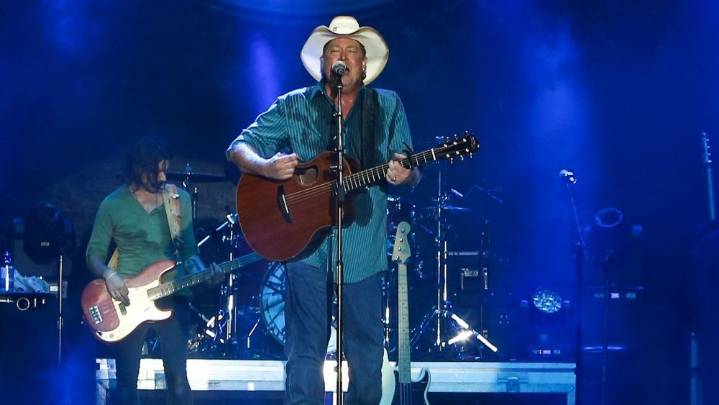 Tracy Lawrence to hold 20th annual ‘Mission: Possible Turkey Fry and Benefit Concert’