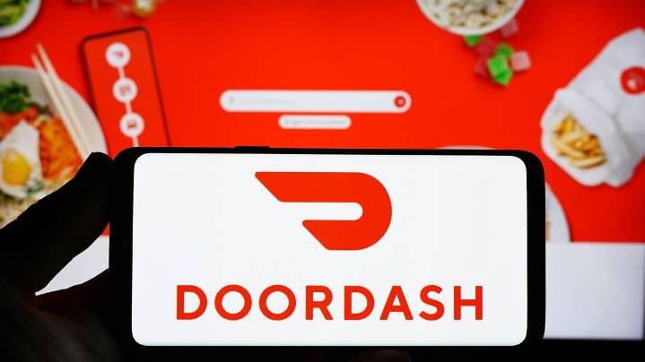 DoorDash to deliver 1M free meals, waive fees as SNAP benefits suspended