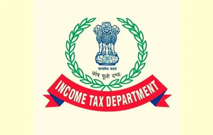 IT Dept conducts raids in Srinagar, searches at Shalimar residence and Nishat showroom of businessman