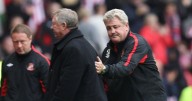 Man United vs Sunderland game was delayed after burst pipe covered players' clothes in 's***'